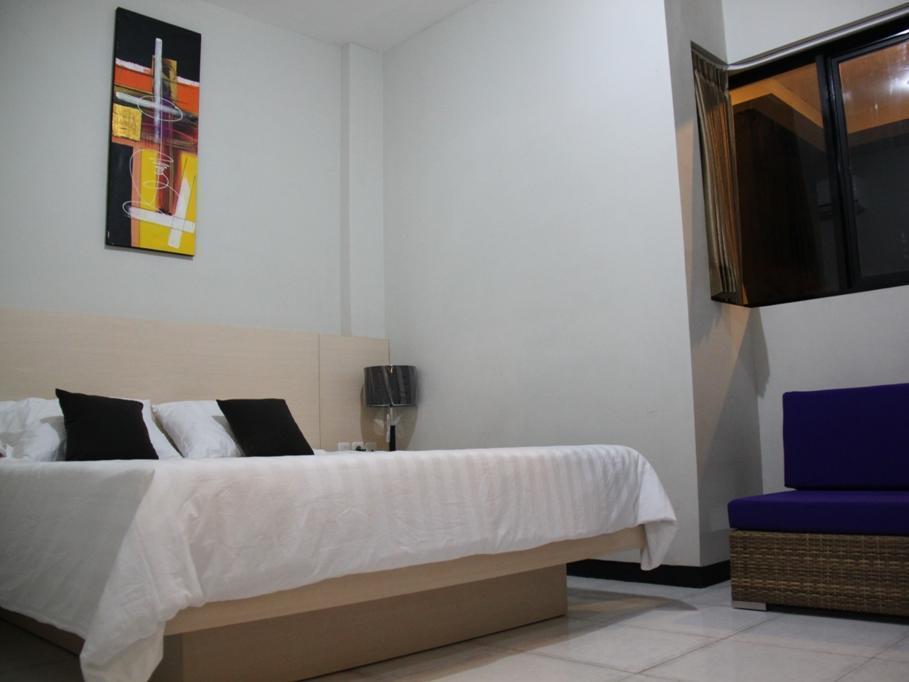 Swk 95 Hotel Surabaya Exterior foto