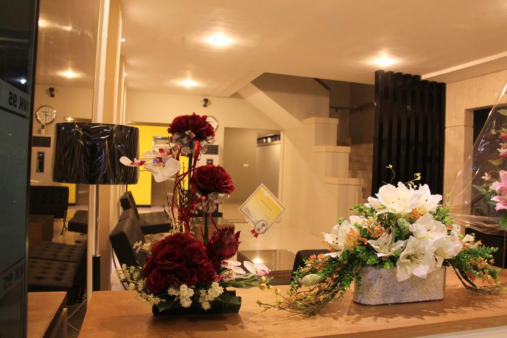 Swk 95 Hotel Surabaya Exterior foto