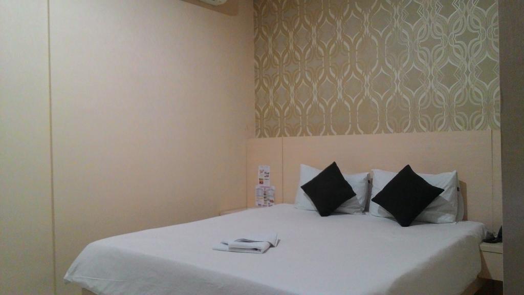 Swk 95 Hotel Surabaya Exterior foto